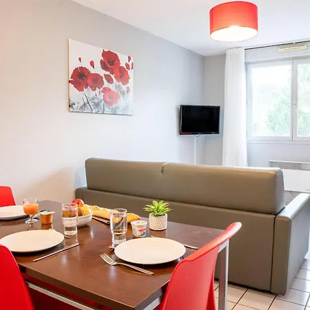 Comfort Aparthotel Besancon La City-3