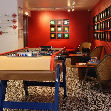 Dali Hotel Montauban-3