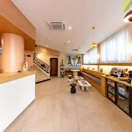 Ibis Styles Marseille Centre Prado Place Castellane-2