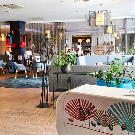 Novotel Avignon Centre-3