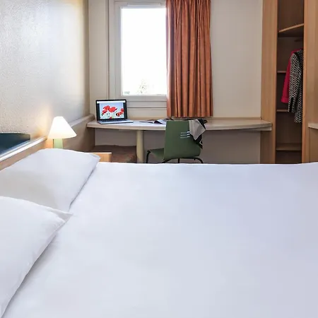Ibis Montbeliard-2