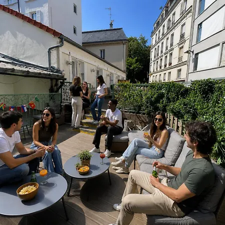 Le Village Montmartre-2