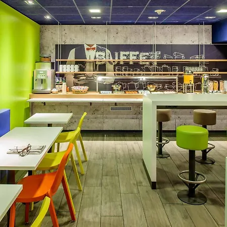 Ibis Budget Courbevoie Paris La Defense-3