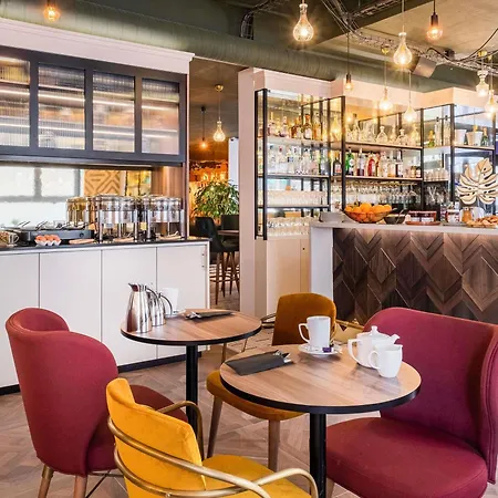 Mercure Paris Bercy Bibliotheque-3