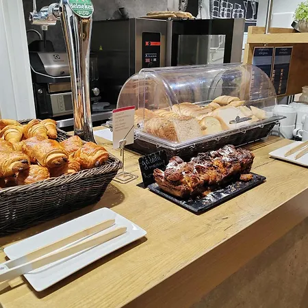 Ibis Budget Geneve Saint Genis Pouilly-3
