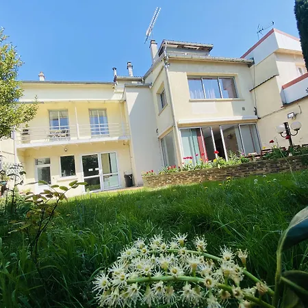 Reims Sherpa Guest House-3