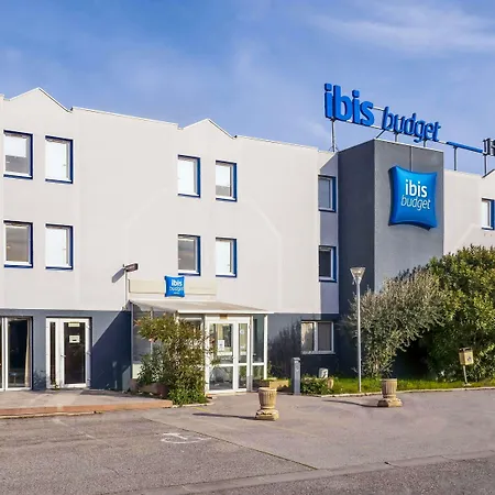 Ibis Budget Arles Sud Fourchon-2