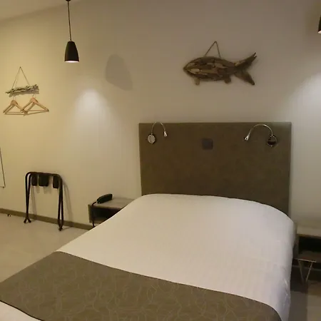 Hotel Sur Le Quai-3