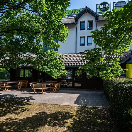B&B HOTEL CHAMBERY La Cassine-3