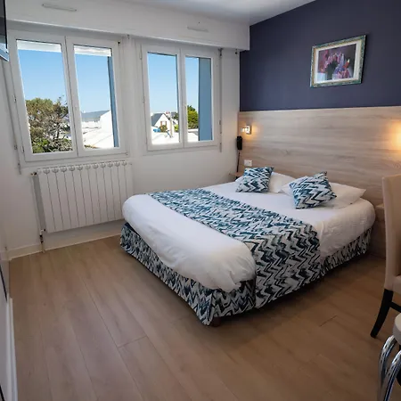 Hotel De La Mer-3
