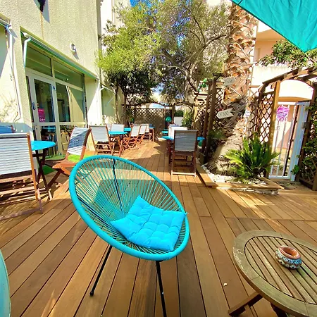 Logis Hotel Les Grenadines-2