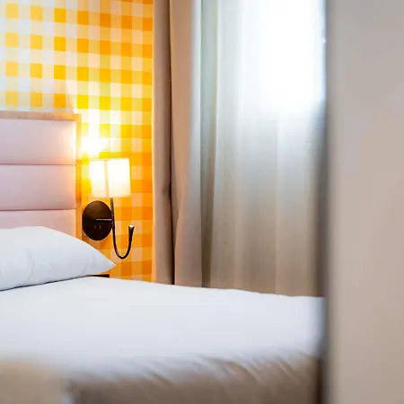 Ibis Styles Nantes Centre Place Graslin-3