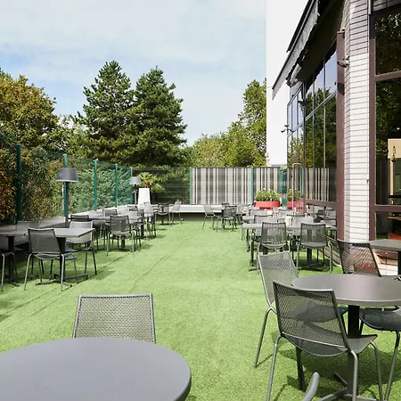Ibis Styles Lyon Gerland-3
