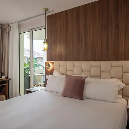 Le Cetai Cannes Beach Hotel-3