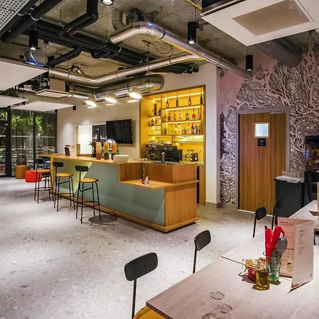 ibis Styles Albertville-3