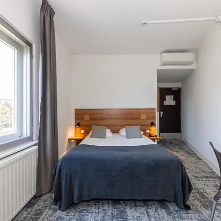 The Originals City, Hotel Colmar Gare-3