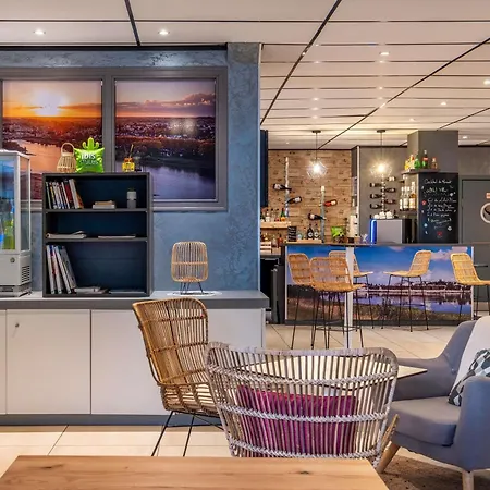 ibis Styles Blois Centre Gare-2