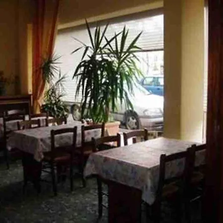 Central Hotel-3