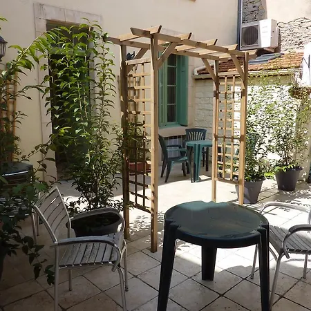 Carcassonne Guesthouse-2
