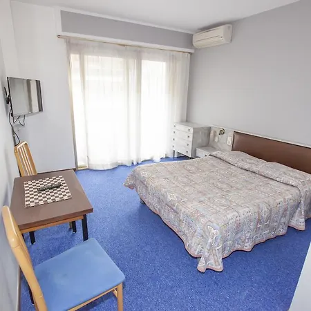 Hotel Moderne-2