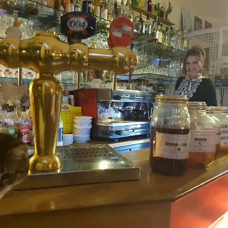 Hotel Les Chansonniers-2