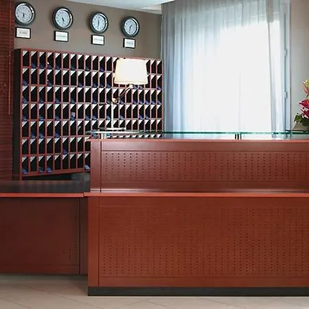 Hilton Paris Orly Airport-3
