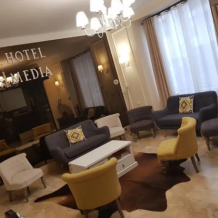 Hotel Media-2