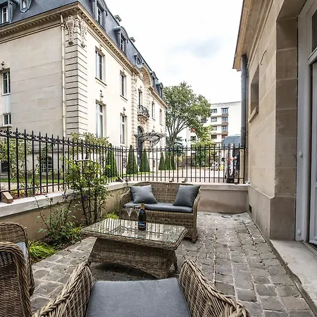 Les Suites du 33-2