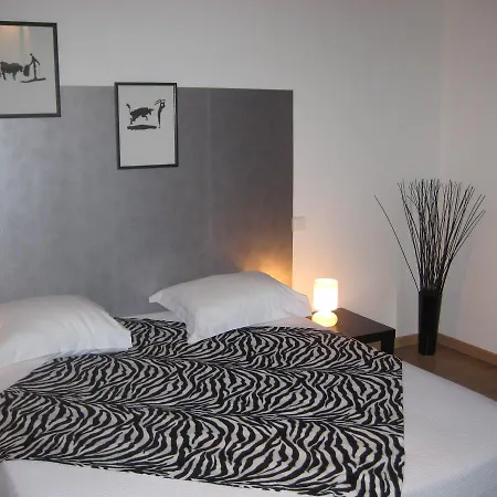Appart'Hotel Et Chambres Essentiel Spa-2