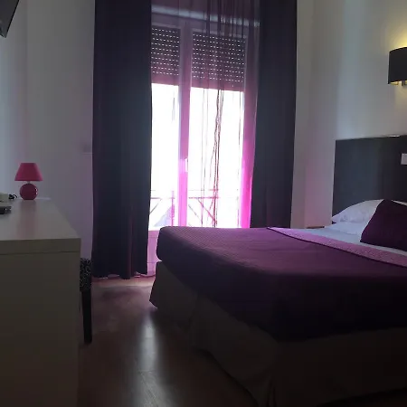 Brit Hotel Colbert-2
