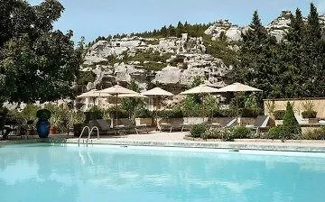 Hotel Baumaniere Les Baux De Provence-3