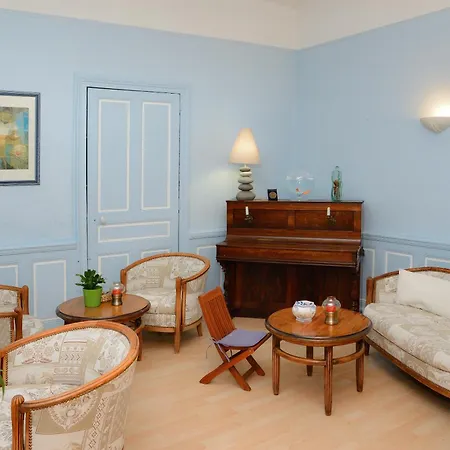 Logis Hôtel le Dauphin-2