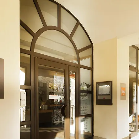 Ibis Versailles Chateau-2