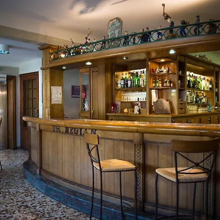 Logis Hotel Ur-Hegian-2