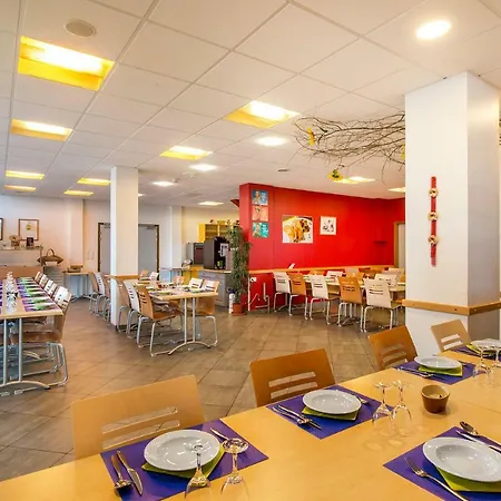 Hostel - Le Mittel-2
