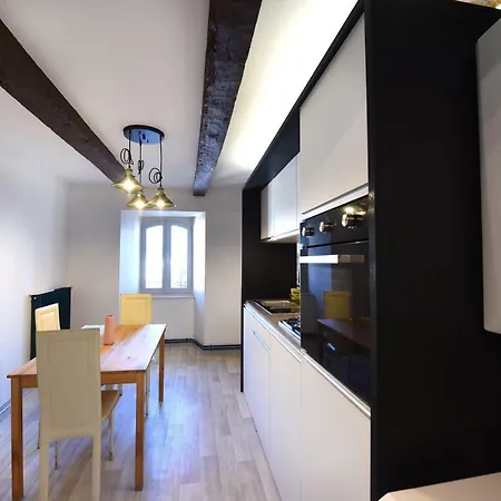 Hyper Centre - Cosy Appartement avec Cachet-3