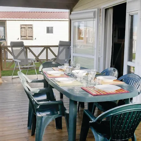 Gorgeous Home In Grandcamp Maisy-2