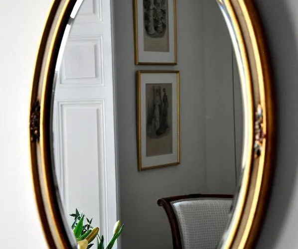 Chambre De Flore Versailles