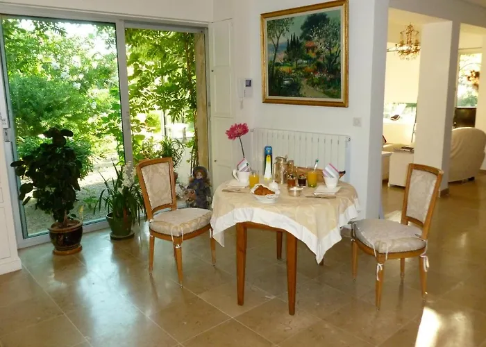 Chez Mamouska Bed & Breakfast Cassis
