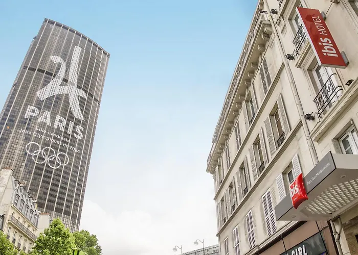 Cheap Hotels near Luxembourg Metro in Paris