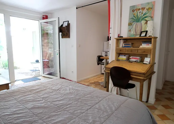 Bed and Breakfast Le 3 Rue Grande à Moret-sur-Loing