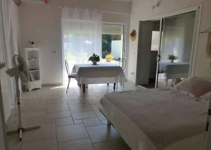 Bed and Breakfast L'Epicerie Pau