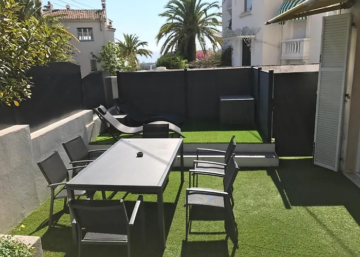 L ensoleillée MAISON 2 CHAMBRES-PRIVATE HOUSE CANNES