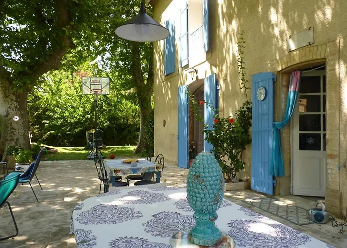 Notre Campagne Provencale Bed and Breakfast Avignon