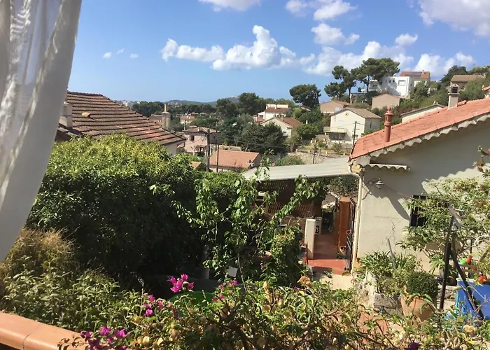 Hotel Le Train Sifflera Trois Fois Tolone