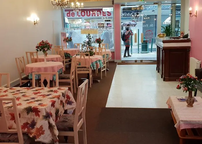 Hotel Saint Francois Xavier Lourdes