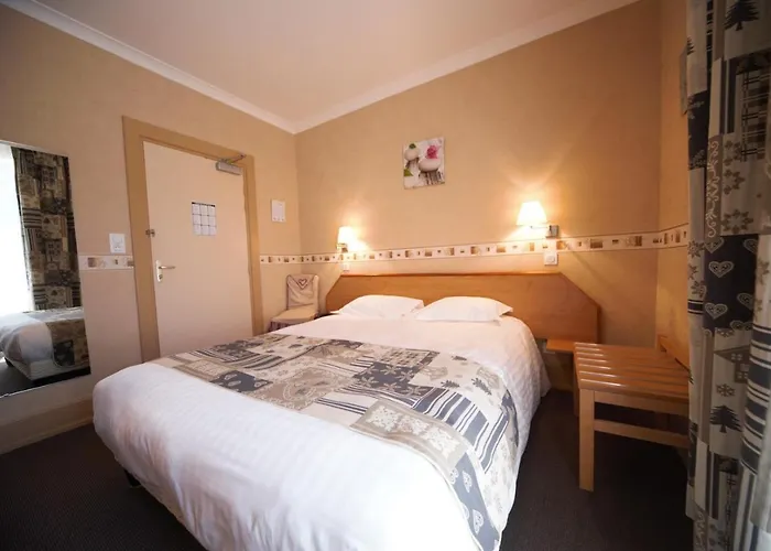 Hotels in Saint-Hippolyte (Doubs)