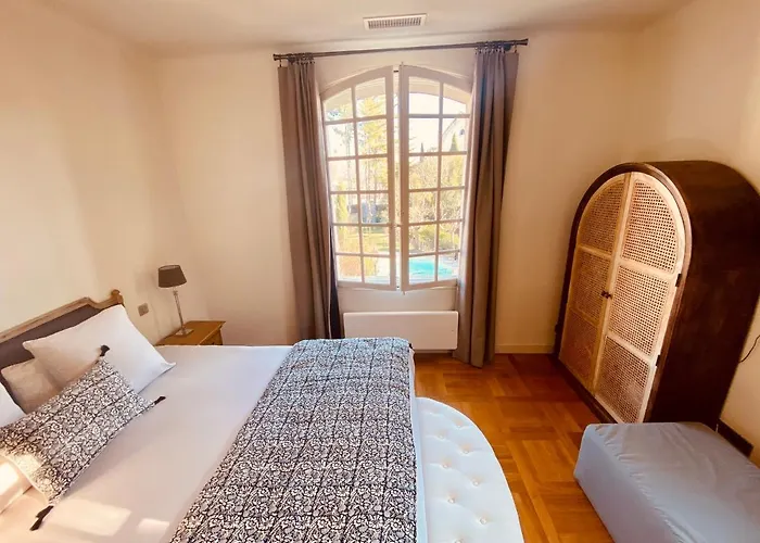 Boutique Villa Agrippa Orange 