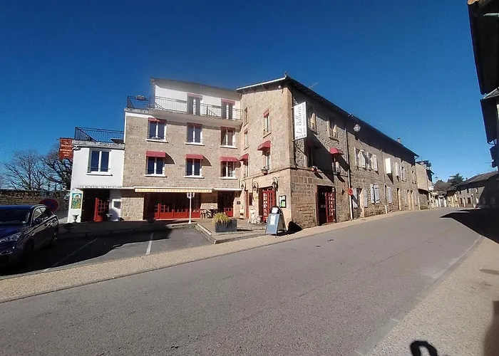 Hôtels à Peyrat-le-Château
