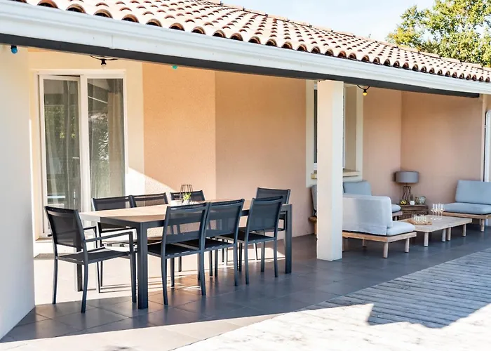 Frenchyhomes☆Villapiscine☆8Pers☆Centrebassin Biganos avec Piscine